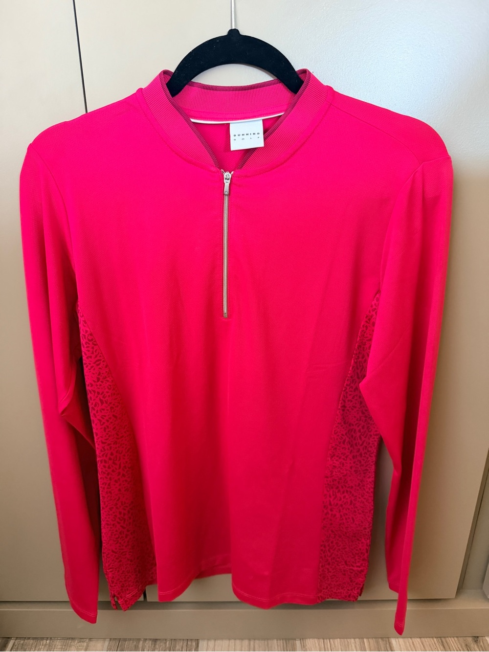 Dunning Long-Sleeve Half-Zip in Coolmax.  EUC